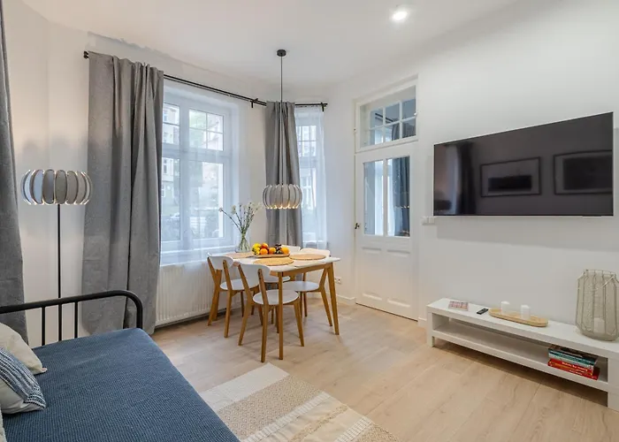 Апартаменти Monciak Comfort - Kamienica By Oneapartments Сопот